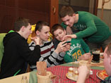 Mao, Tom, Rio a a
                      Bobo